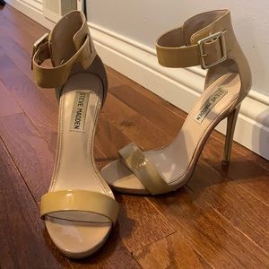 Steve Madden nude heels